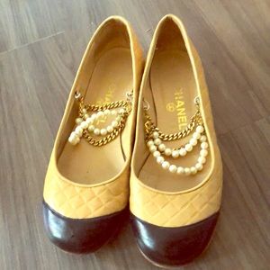 Chanel Flats with detachable pearls & Chains 38.5